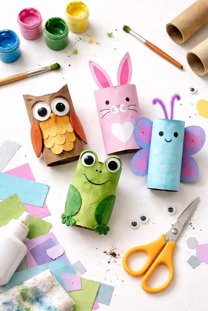 Crafty toilet paper roll animals


