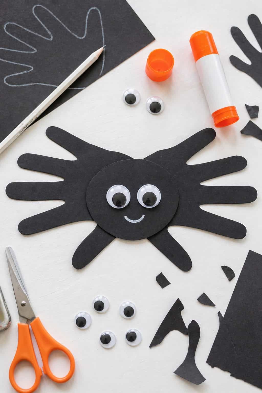 15 Adorable Bug Crafts for Kids That Are Way Cuter Than You’d Expect