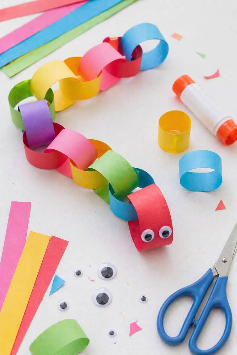 15 Adorable Bug Crafts for Kids That Are Way Cuter Than You’d Expect